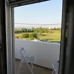 Kyriakos Apartment *