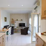 Kyriakos Apartment *