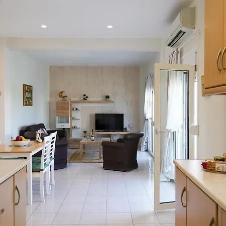 Kyriakos Apartment *