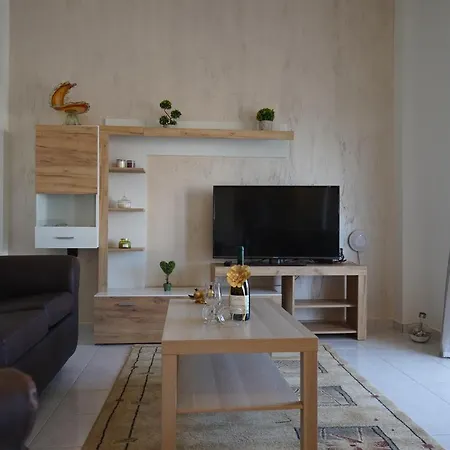 Kyriakos Apartment *