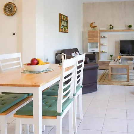Apartment Kyriakos *