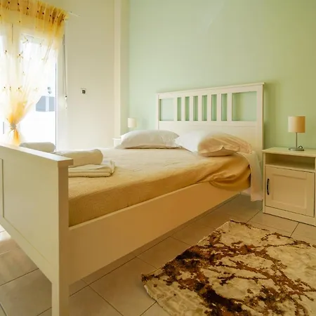 Kyriakos Apartment *